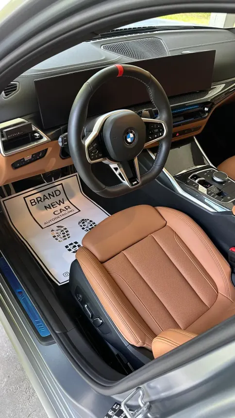 Koniakowa tapicerka i kokpit BMW